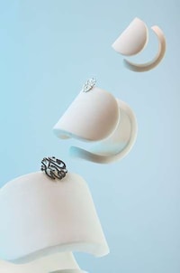 Floating Sculpture Photography Image 4