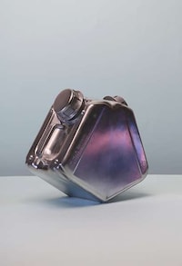 Floating Sculpture Photography Image 6