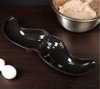 Mustache Cake Molds Image 3