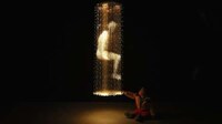 Luminescent Alien Displays Image 3