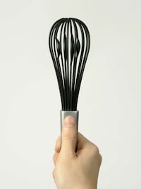 Yolk Eradicating Whisks Image 3