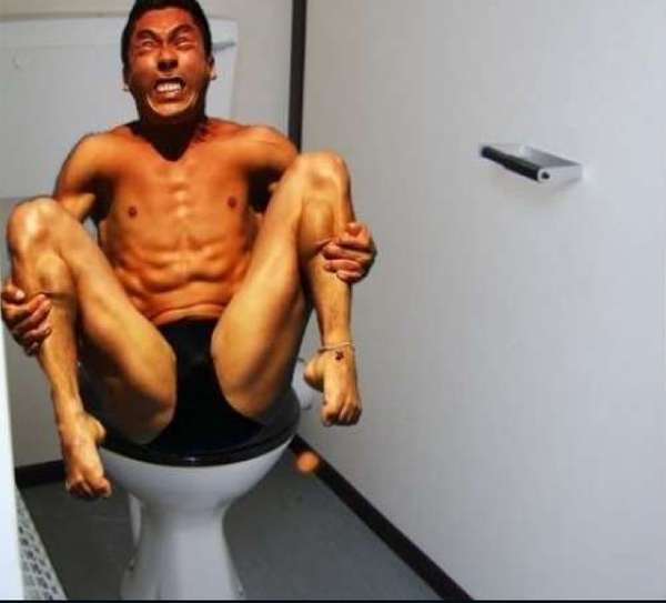 Hysterical Photoshopped Bathroom Blogs