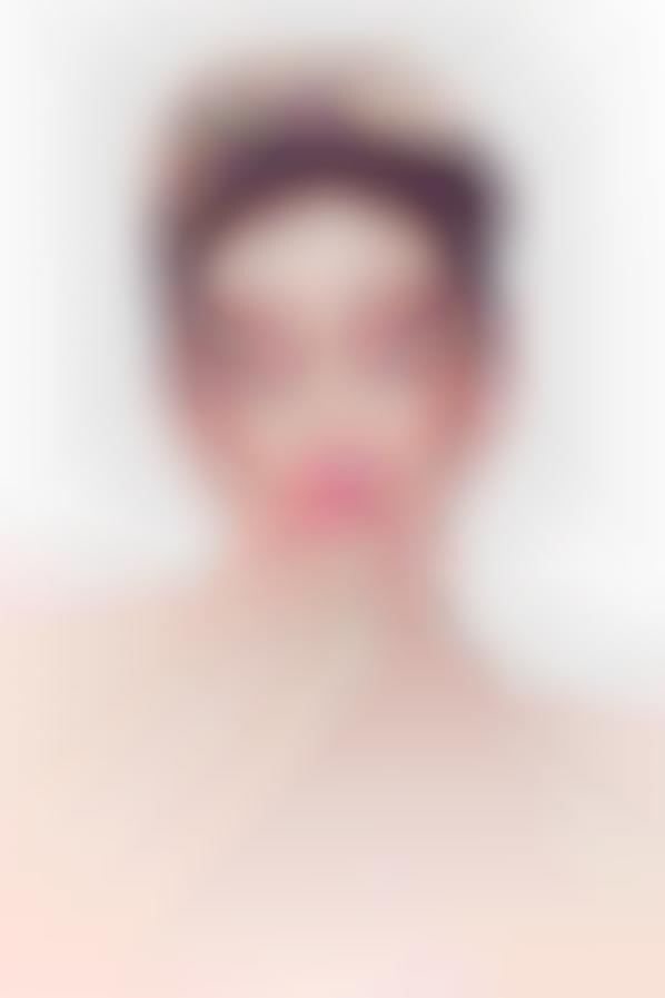 Blushing Regal Portraits