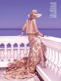 Fabulously Floral Editorials Image 4
