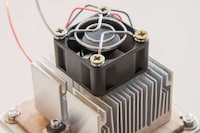 DIY Sustainable Smartphone Chargers Image 5