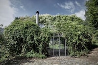 Garden-Facade Residences Image 8
