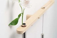Tipping Notifying Plant Vases Image 2