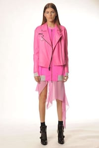 Equestrian-Inspired Resort Wear Image 4