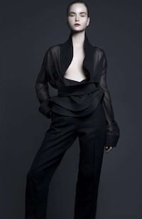 Darkly Feminine Fashion Image 8
