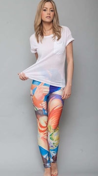 Graphic Street Fighter Leggings Image 2