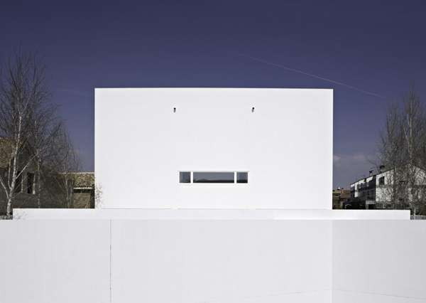 61 Magnificently Minimalist Homes