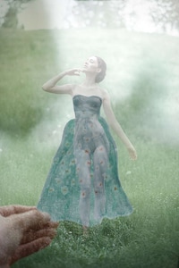 Paper Doll-Like Photography Image 3
