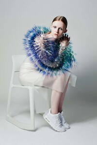 Severely Spiked Headdresses Image 6