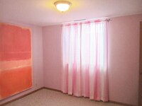 Poorly Placed Art Blogs Image 5