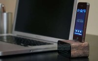 Sleek Wooden Phone Speakers Image 6