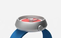 Gravity-Infused Watch Faces Image 4