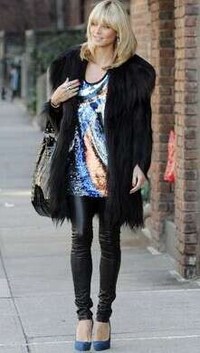 Latex Leggings Image 4