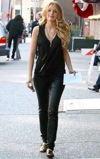 Latex Leggings Image 7