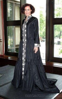 Islamic Red Carpet Fashion Image 5