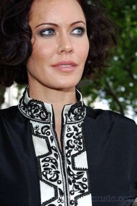 Islamic Red Carpet Fashion Image 6