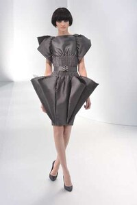 Exuberant Couture Stages Image 5