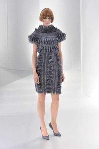 Exuberant Couture Stages Image 7