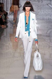Gucci Just Showing Off Image 3