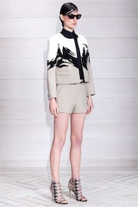 Subdued Tropical Fashion Image 3