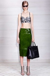 Subdued Tropical Fashion Image 8