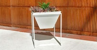 Geometric Planter Systems Image 3