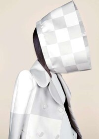 Artistically Surreal Editorials Image 8