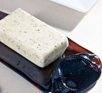 Flattened Bottle Cheese Plates Image 2