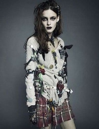 Glittering Grunge Photo Shoots Image 3