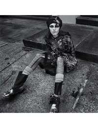 Glittering Grunge Photo Shoots Image 6