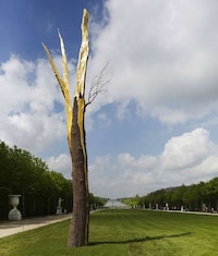Off-Putting Tree Sculptures Image 2