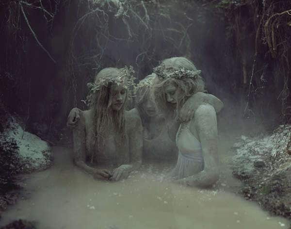 20 Ghostly White Art Projects