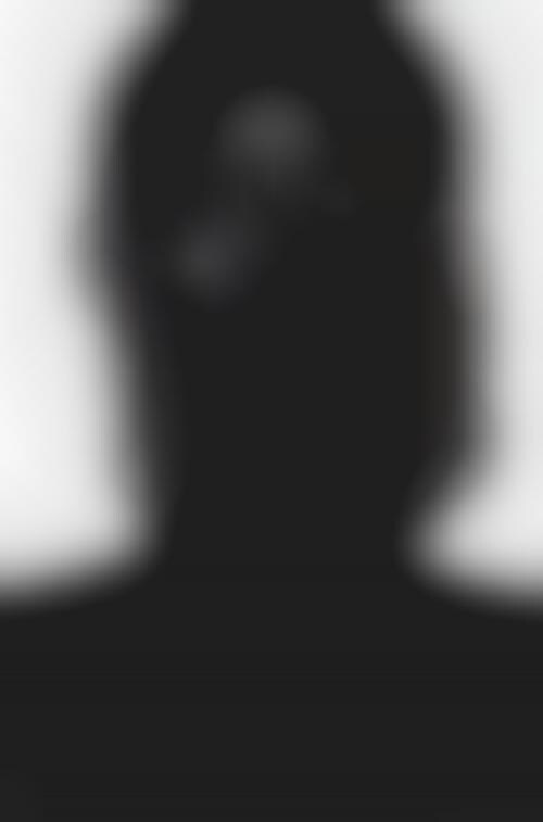 Monochromatically Striking Portraits