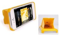 Sound-Amping Phone Cases Image 2