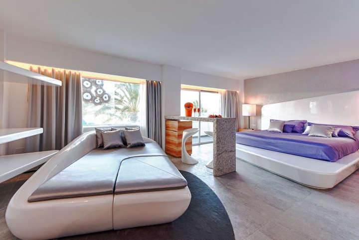 Eclectic-Tech Integrated Hotels