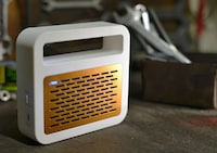 Minimalist Micro Boomboxes Image 3