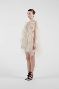Eyesight-Activated Dresses Image 2