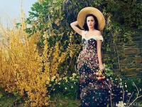 Glam Popstar Farm Photoshoots Image 2