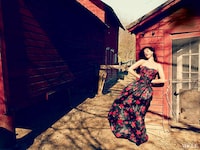 Glam Popstar Farm Photoshoots Image 4