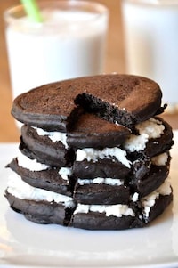 Healthy Cookie-Inspired Pancakes Image 6