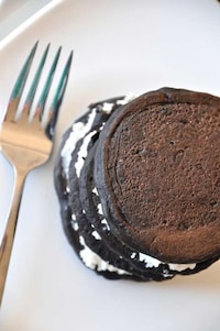 Healthy Cookie-Inspired Pancakes Image 8