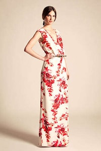 Feminine 50s-Inspired Couture Image 6