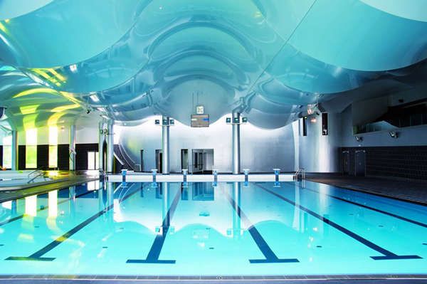 46 Futuristic Swimming Pools