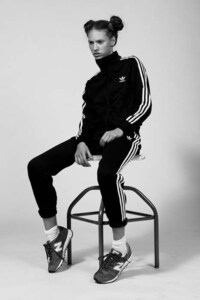 Playful 90s-Inspired Sportswear Image 3