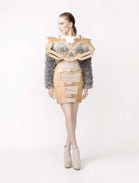 Fashion-Forward Orthopedic Corsets Image 3