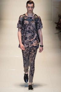Juxtaposingly Practical Menswear Image 3